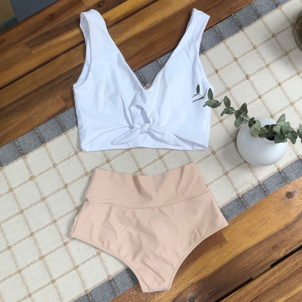 Montce Swim Nude & White bikini